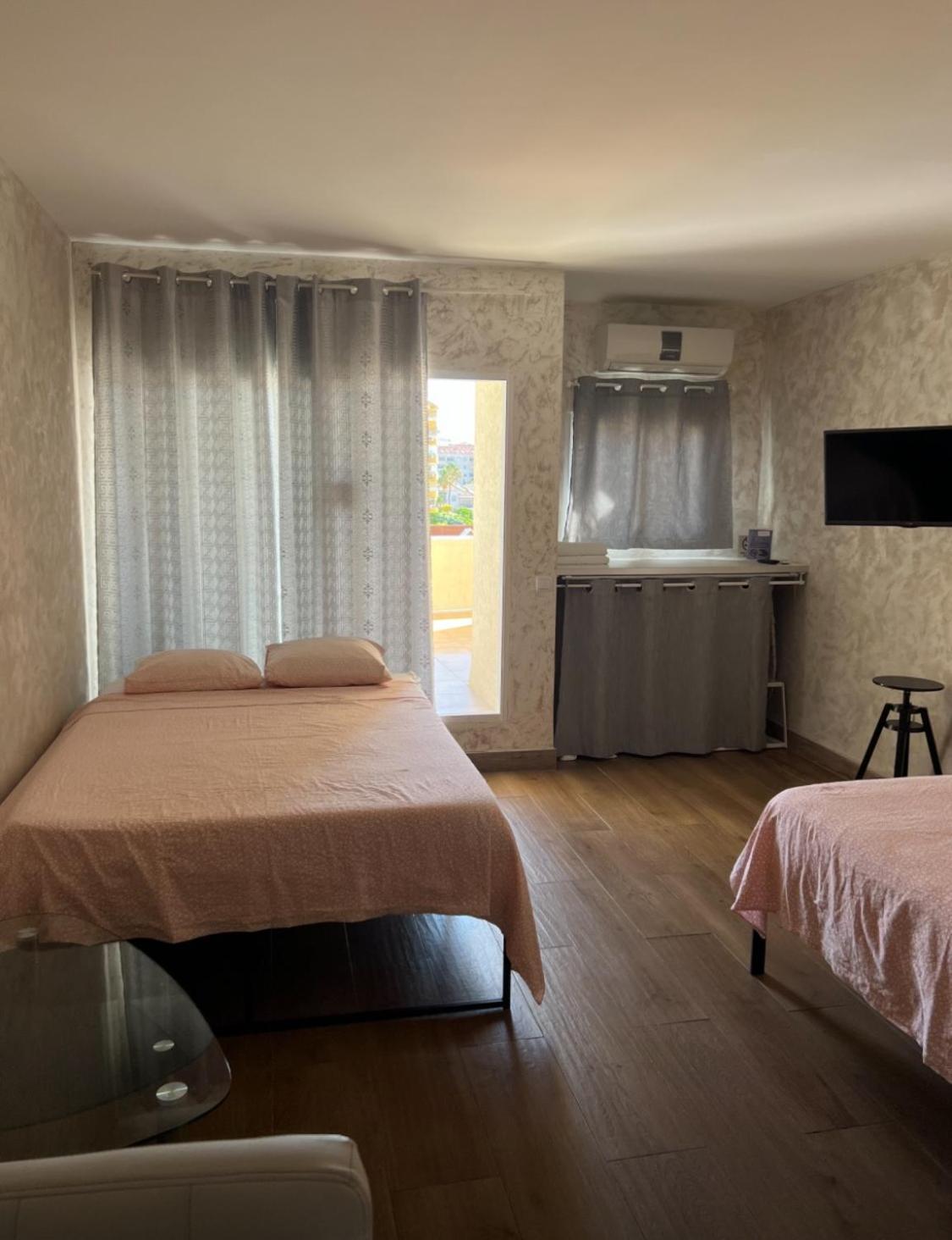 Benal Beach Apartment Benalmádena Eksteriør billede